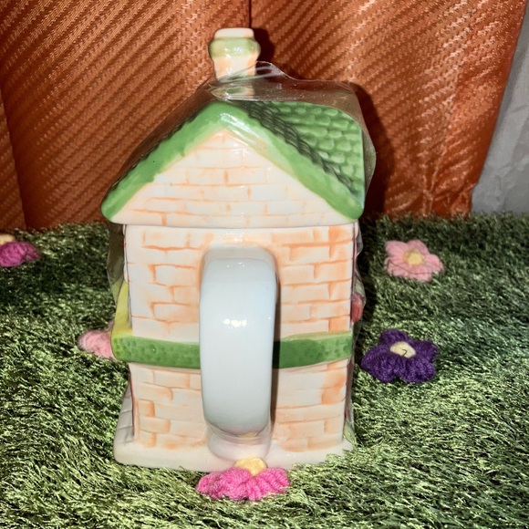 ANTIQUE DOLLHOUSE TEA POT - Picture 7 of 11